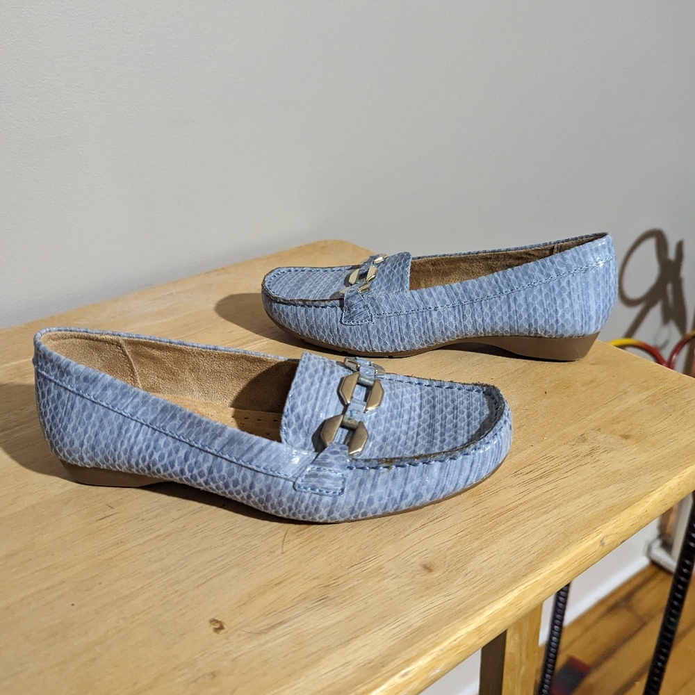 Naturalizer flats